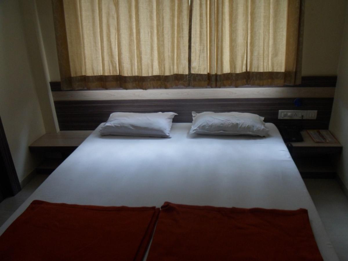 Hotel Vaishali Nāsik Eksteriør bilde